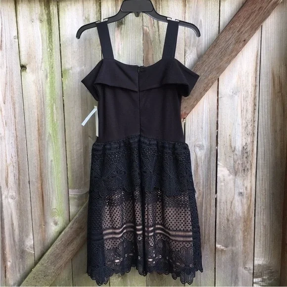 NWT French Connection Dress Black Heavy Lace Women's Size 6